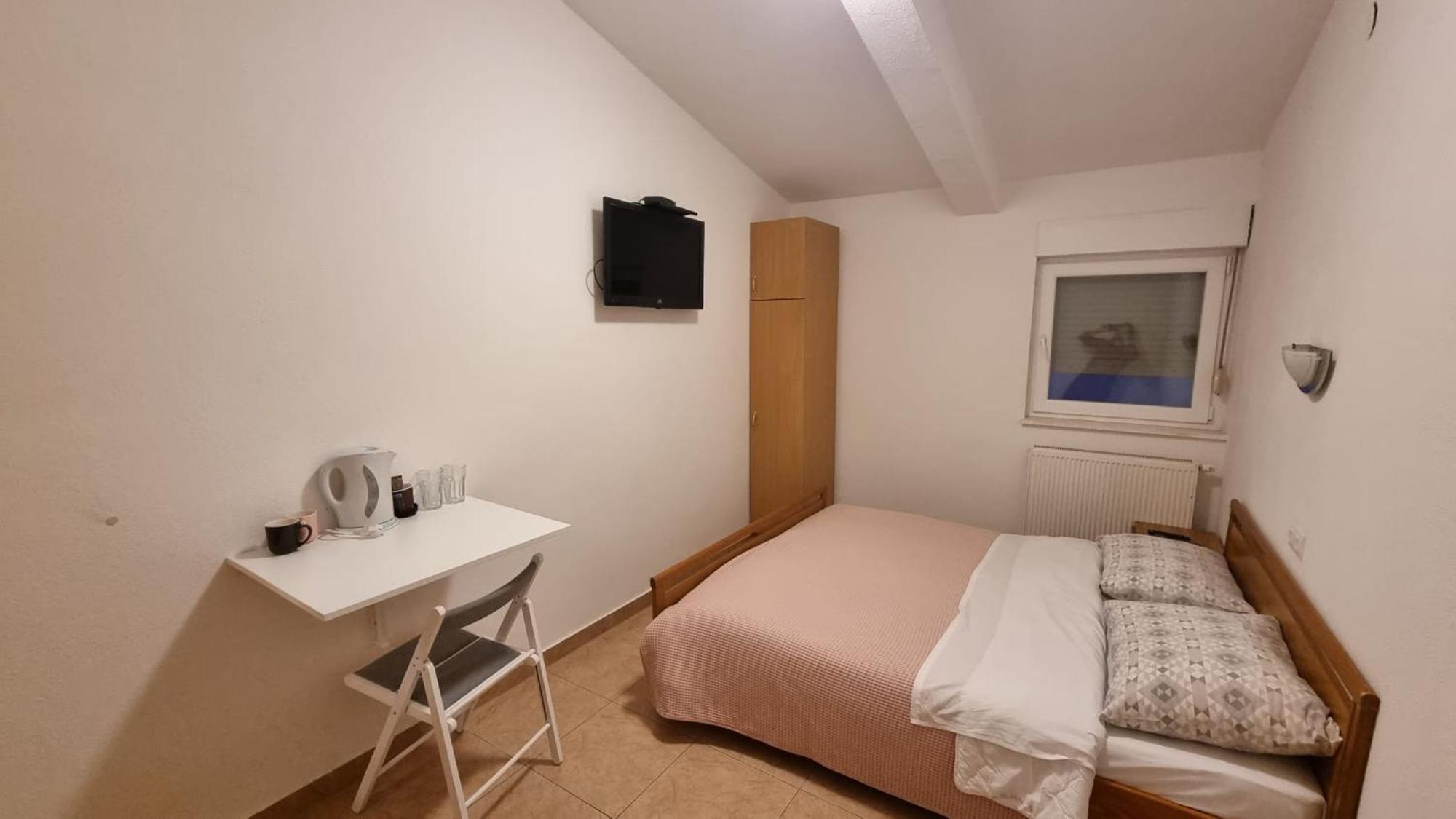 Apartments And Rooms Niki 2 Каштела Экстерьер фото